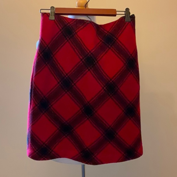Talbot’s country plaid lined wool skirt. Red & Black. Size 8. - Picture 1 of 2